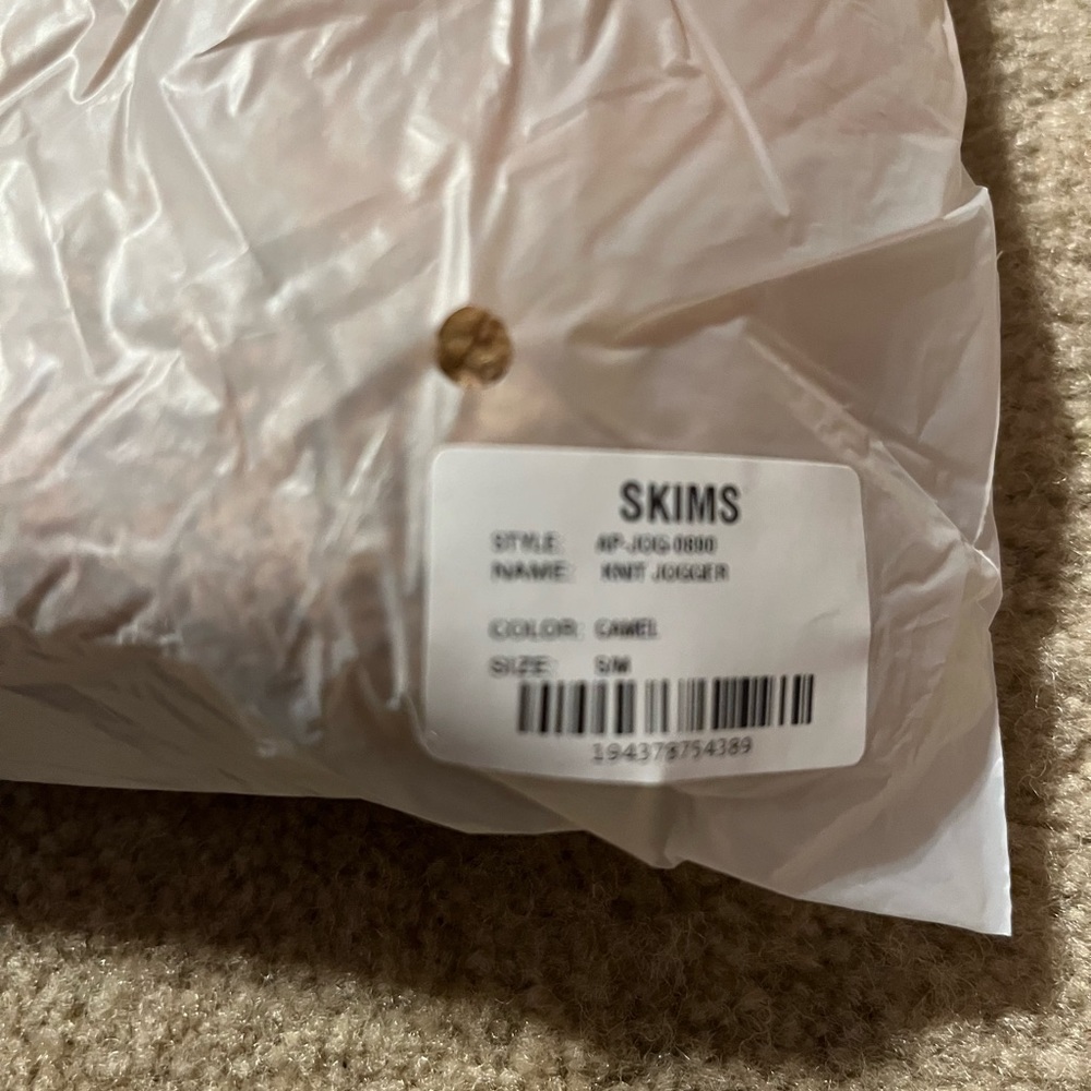 Skims teddy jogger in camel size s/m - Picture 2 of 4